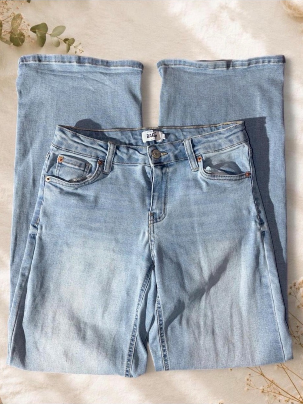 Refuge Y2K Low Rise 8” Baggy size 03